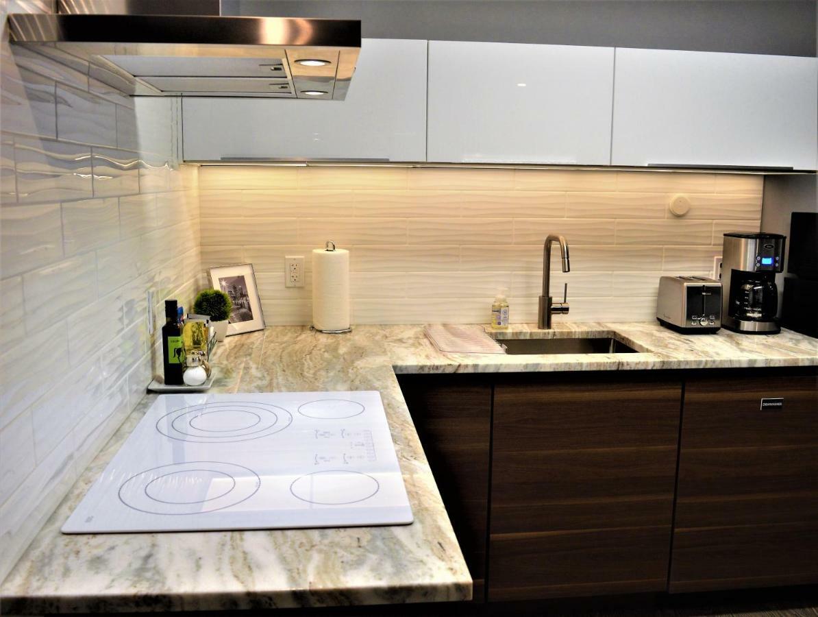 Simply Luxury Stays Отава Екстериор снимка